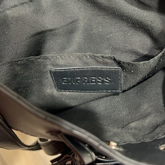 Cross body purse from Express - Picture 3 of 4